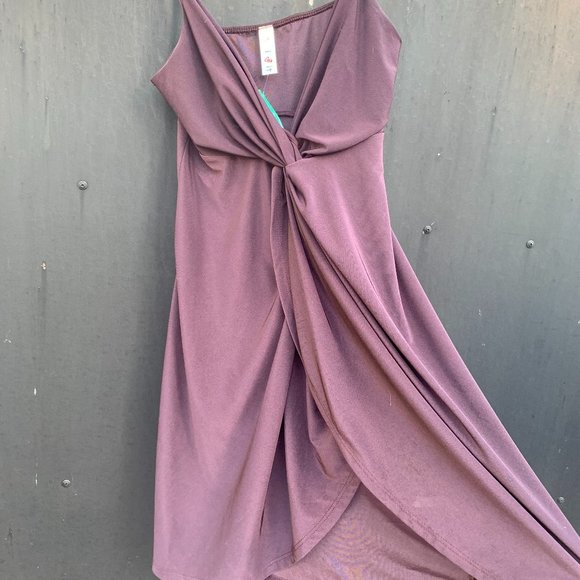 Plum Night out Dress - Picture 4 of 4